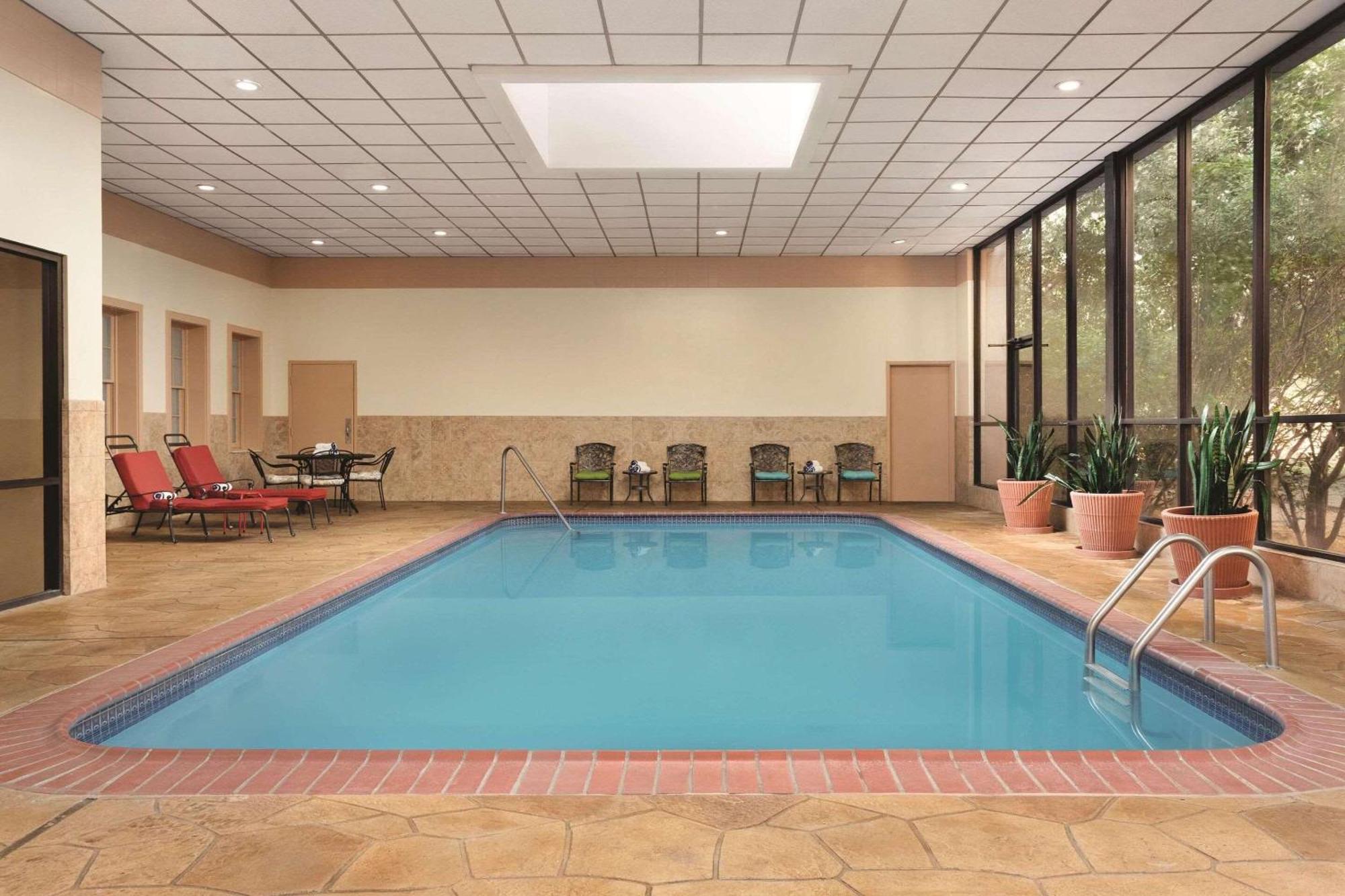 Radisson Hotel Fort Worth North-Fossil Creek Екстериор снимка