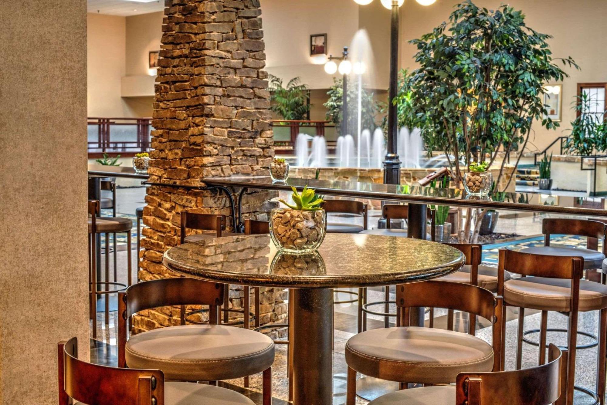 Radisson Hotel Fort Worth North-Fossil Creek Екстериор снимка